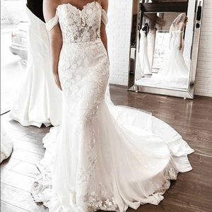 Davina Provnovia Wedding Dress